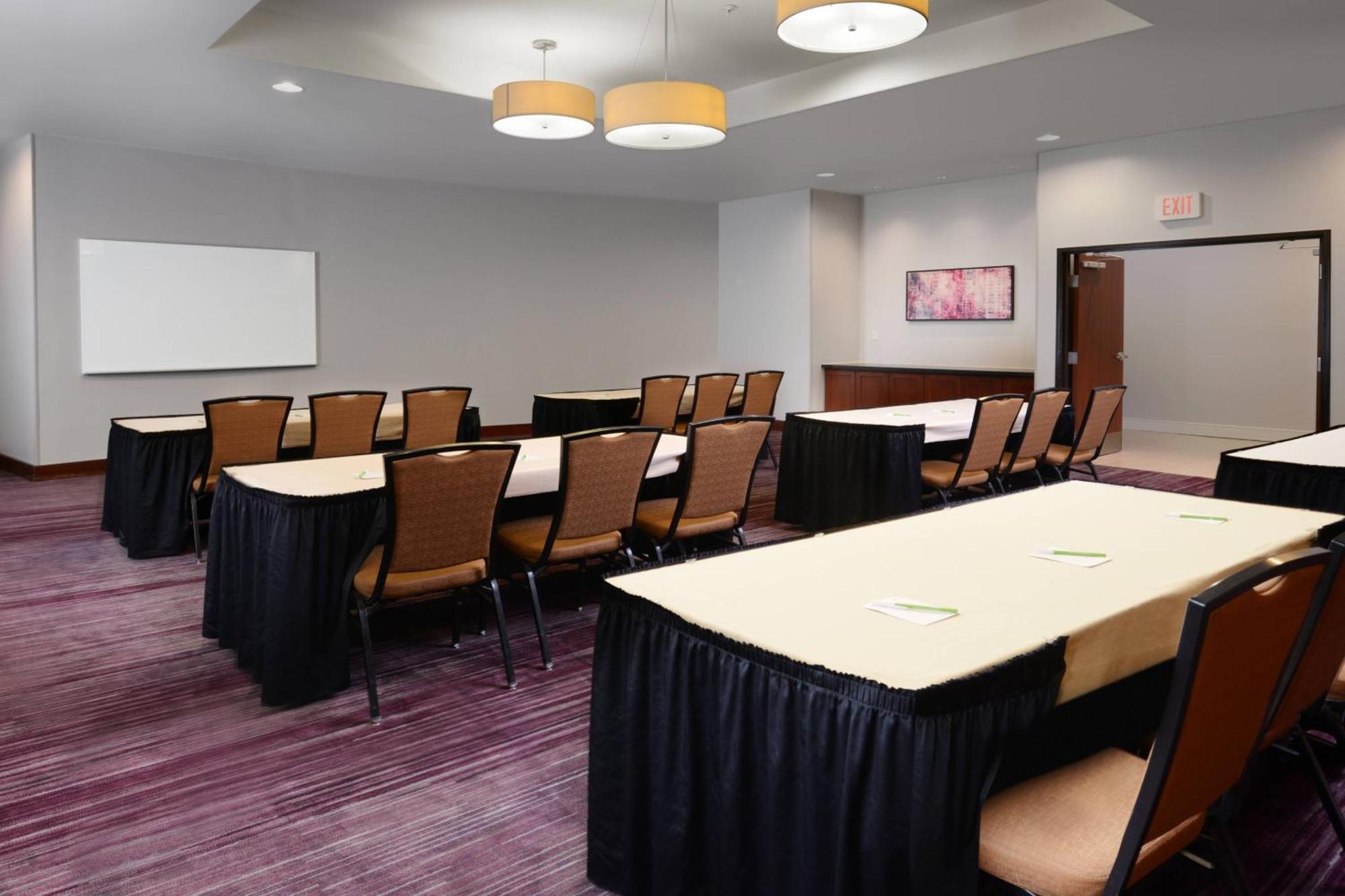 Courtyard Marriott Houston Pearland Hotel Bagian luar foto