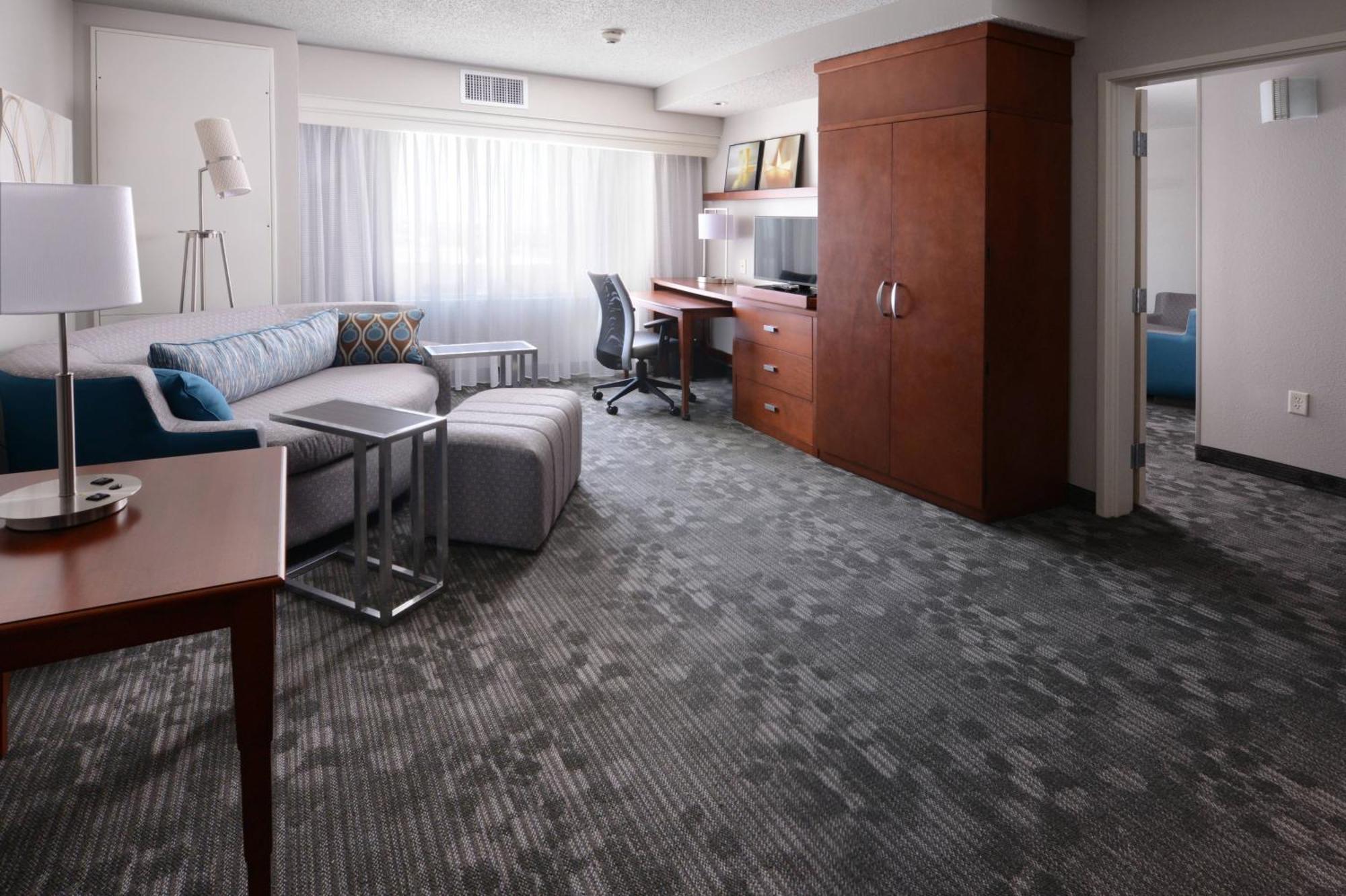 Courtyard Marriott Houston Pearland Hotel Bagian luar foto