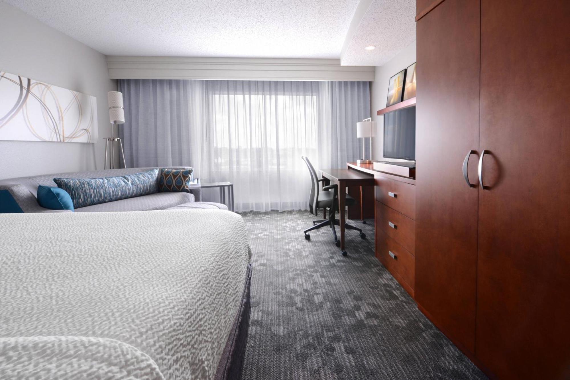 Courtyard Marriott Houston Pearland Hotel Bagian luar foto